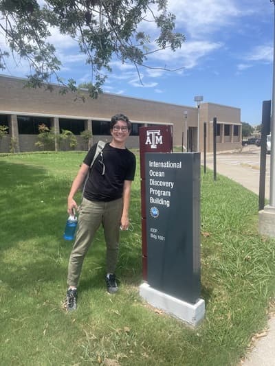 blog - Unearthing Ancient Secrets: Inside the Quest to Understand Earth’s Climate through Ocean Sediments